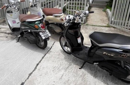 Nong Phueng House | Boutique Townhouse 15 Minutes To Town