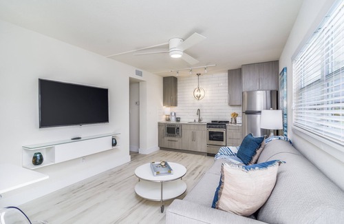 Winslow Reserve Apartment | Boutique Vacation Rental Complex at Beach