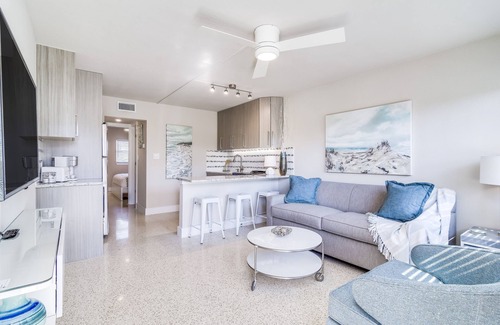 Winslow Reserve Apartment | Boutique Vacation Rental Complex at Beach