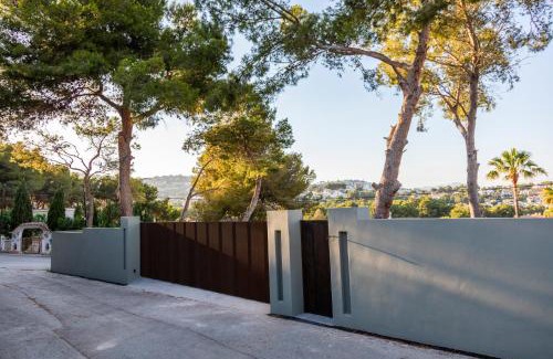 Moravit Villa | Boutique Villa Moraira, private luxe villa with views all at one level 1000m2, heated pool & jacuzzi WIFI close to center Moraira
