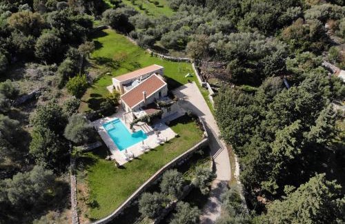 Maza Villa | BOUTIQUE VILLA PETRA AMANDA Heated pool optional