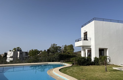 Kokkinon Khorion Villa | Boutique Villa with private garden, pool & parking. Blue flag beaches close by.
