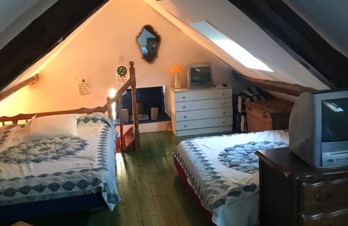 Boutx House | boutx le moutis house in the heart of the village
