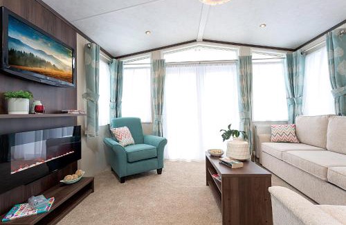 Plymouth Resort | Bovisand Lodge Holiday Park, Beachside Location & Indoor Heated Pool