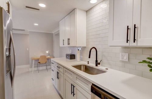 Englewood House | Bow-Tie Suite