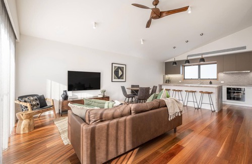 Bright House | Bowen- Art House Townhouses - An Art Inspired Townhouse, featuring 2 bedrooms and 2 bathrooms