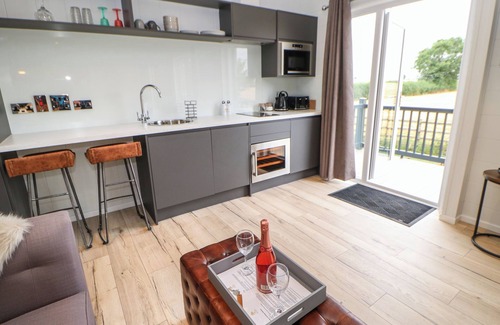 Richmond Cottage | BOWES HIDEAWAY, romantic, character holiday cottage in Eppleby