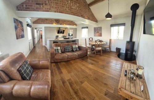 Longridge House | Bowland Breaks-A Luxury Barn Conversion with Optional Hot Tub, Log burner and countryside views