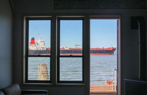Astoria Hotel | Bowline Hotel