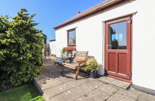 Carnbrea Cottage | BOWLING GREEN COTTAGE, pet friendly, with open fire in Camborne