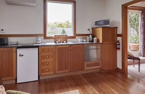 Evandale Cottage | Box Cottage Apartment