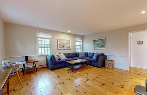 West Yarmouth House | Boxberry Bliss