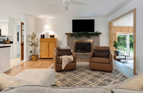 Rock Stream House | Boxwood Cottage, sleeps 8, nestled in the woods