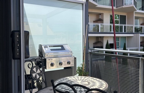 Sullivan's Cove Apartment | Boxwood IXL Hobart Waterfront