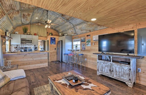 Wise County House | Boyd Countryside Cabin with Patio and Farm Views