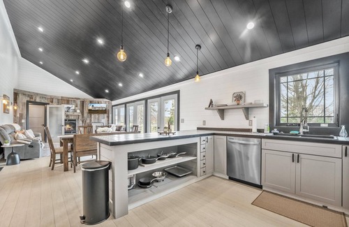 Boyne City House | Boyne City- close to golf, lakes, shopping and more!