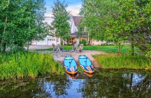 Bozeman House | Bozeman Farmstead - Country Side Stay & Mtn Views