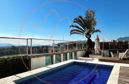 Barra da Tijuca Apartment | Beautiful spacious and quiet penthouse, in a condominium on the beach block,