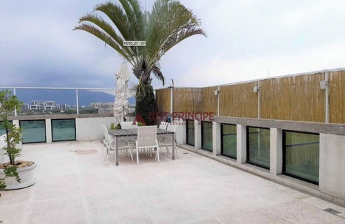 Barra da Tijuca Apartment | Beautiful spacious and quiet penthouse, in a condominium on the beach block,