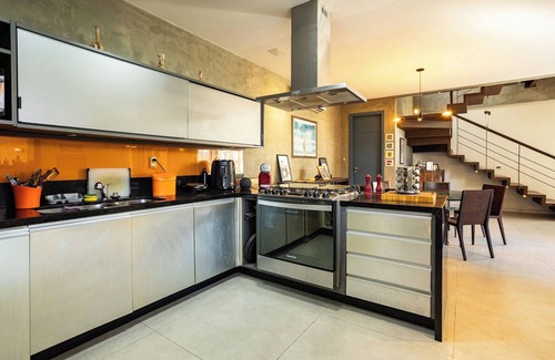 Barra da Tijuca House | 3-bedroom Villa in front of beach in gated compound in Barra da Tijuca, Rio