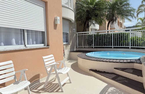 Ingleses Centro Apartment | Ground floor apartment, between pools, sun and beach