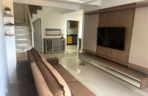 Foz do Iguacu House | Casa Piscina Foz do Iguaçu! Experiência Incrível Nosso Sobrado! Até 10 Hóspedes!