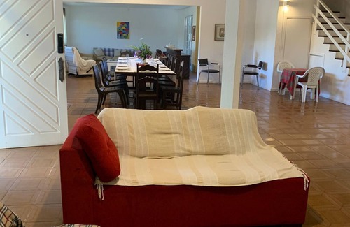 Jurere Villa | Casa Ampla a 200 mts da Praia de Jurere Internacional