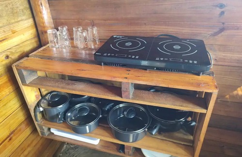 Juquitiba Ski Chalet | Linda Casa na Árvore, Rodeado por Vegetação Exuberante e os Sons da Natureza