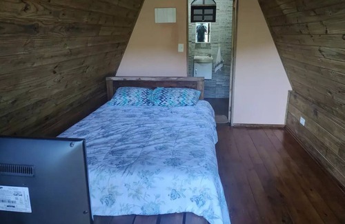 Juquitiba Ski Chalet | Linda Casa na Árvore, Rodeado por Vegetação Exuberante e os Sons da Natureza