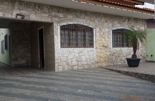 Jardim Imperador House | Casa Para Locação em Peruíbe/oasis, com Internet e 12 Minutos a pé da Praia