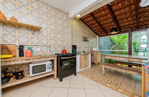 Praia da Armacao do Itapocoroi House | Casa Aconchegante em Penha, pé na Areia, com Piscina e Quintal Arborizado