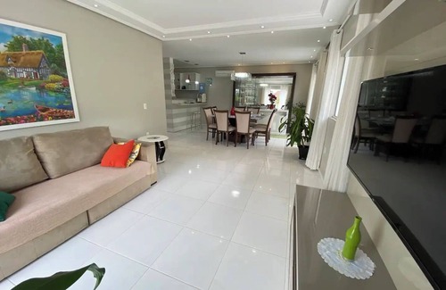 Florianopolis House | HIGH STANDARD HOUSE IN FRONT OF THE BEACH WITH POOL