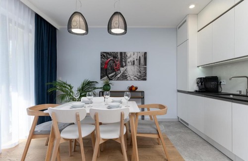 Bielsko-Biala Apartment | BR12 Premium Apartments , garaż