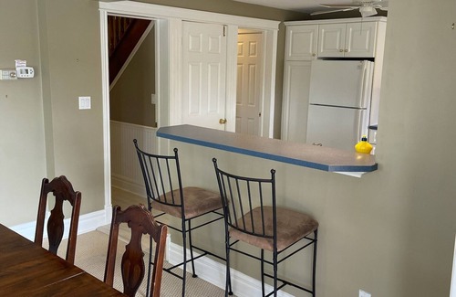 Bracebridge House | Bracebridge Falls House - with spectacular views and close to downtown
