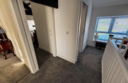 Carlton Colville House | Bracken & Bramble Barn Spacious Holiday Retreat