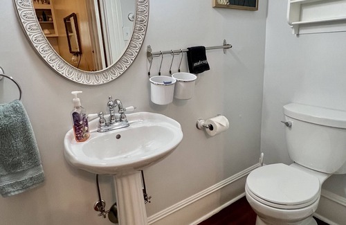 Arsenal House | Brackenridge House Bed & Breakfast