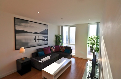 Bracknell Apartment | Bracknell Breath Taking Two Bedroom Apartment