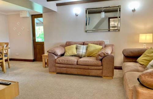 Johnston House | Bracknell Cottage