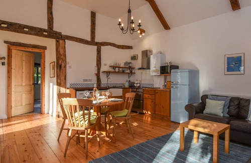 Newton Ferrers Cottage | BRADBRIDGE BARN, family friendly, with a garden in Newton Ferrers