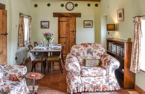 Shropham House | Bradcar Farm Cottage