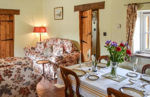 Shropham House | Bradcar Farm Cottage