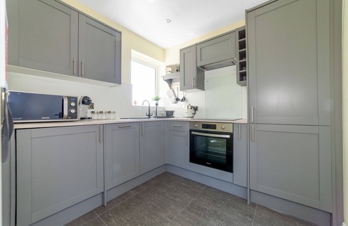 Port Erin Apartment | Bradda View Apartment is a stylish apartment, with views out to Port Erin Bay