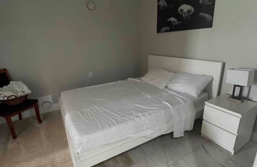Innisfil House | Bradford Luxe Haven S