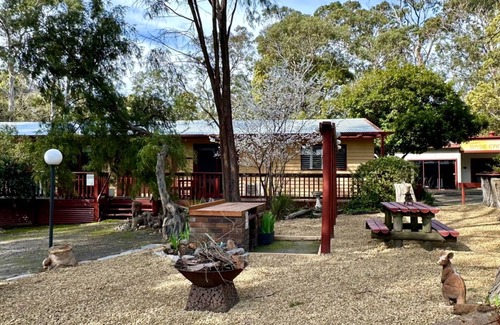 Halls Gap Cabin | Bradshaw House Self contained cabin 5