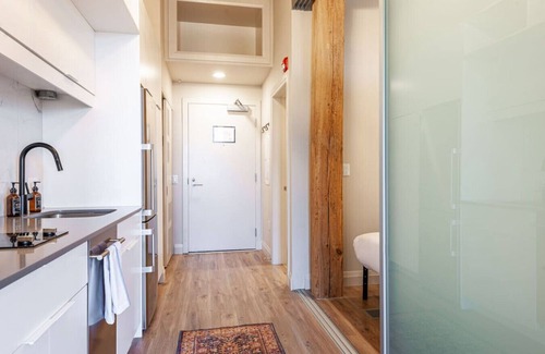 Stratford Apartment | Bradshaw Lofts: The Storyteller