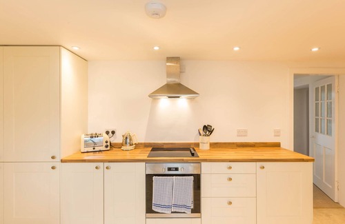 Foss Cottage | BRAES OF FOSS FARMHOUSE, family friendly in Kinloch Rannoch
