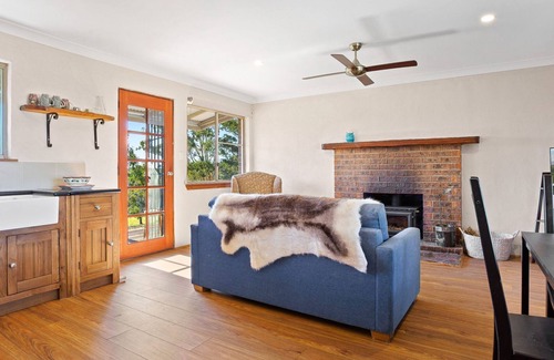 Central Tilba Cabin | Braeside Cabin Four - Ziera