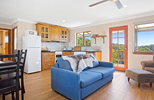 Central Tilba Cabin | Braeside Cabin Four - Ziera