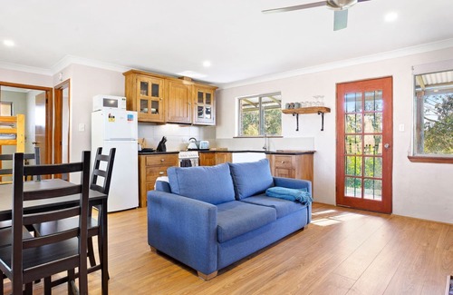 Central Tilba Cabin | Braeside Cabin Three - Parsonsia