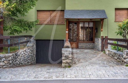 Garos Apartment | Brahets by SeaMount Rentals